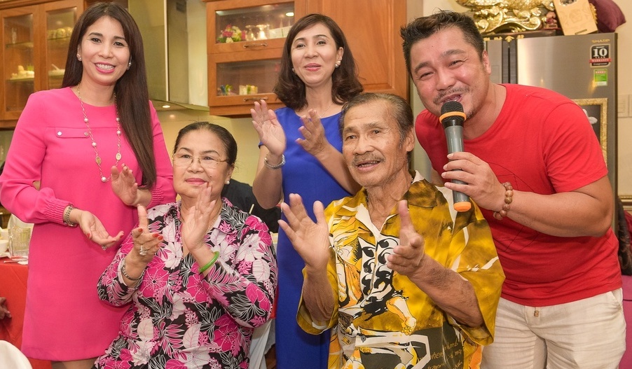 NSND Ly Huynh qua doi anh 2