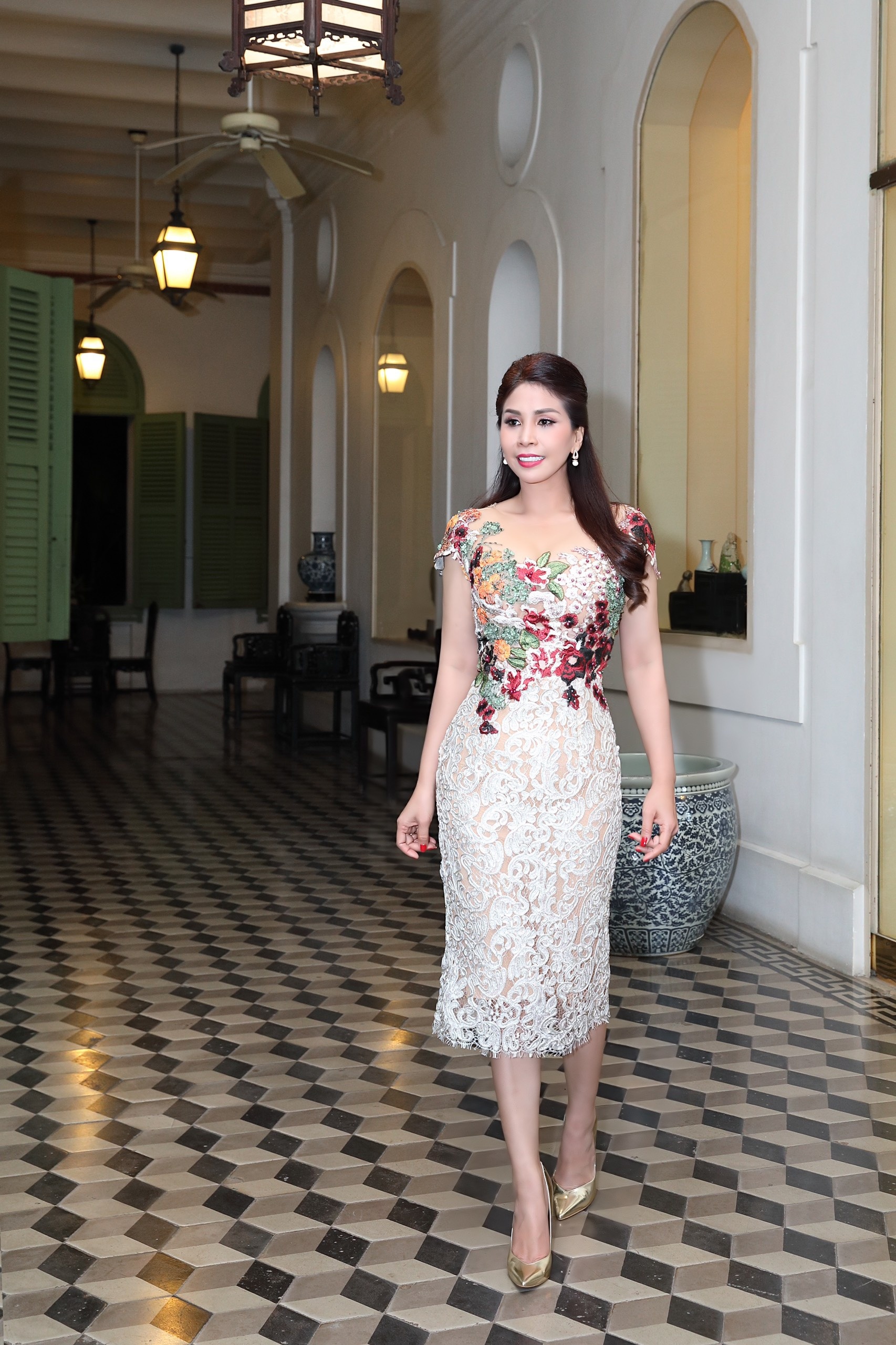 NSND Ly Huynh qua doi anh 5