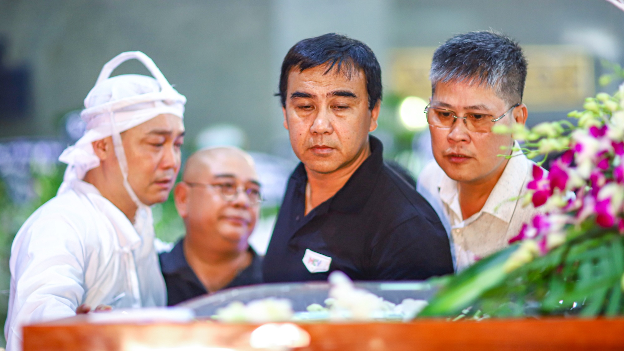 Nghe si Ly Huynh qua doi anh 6