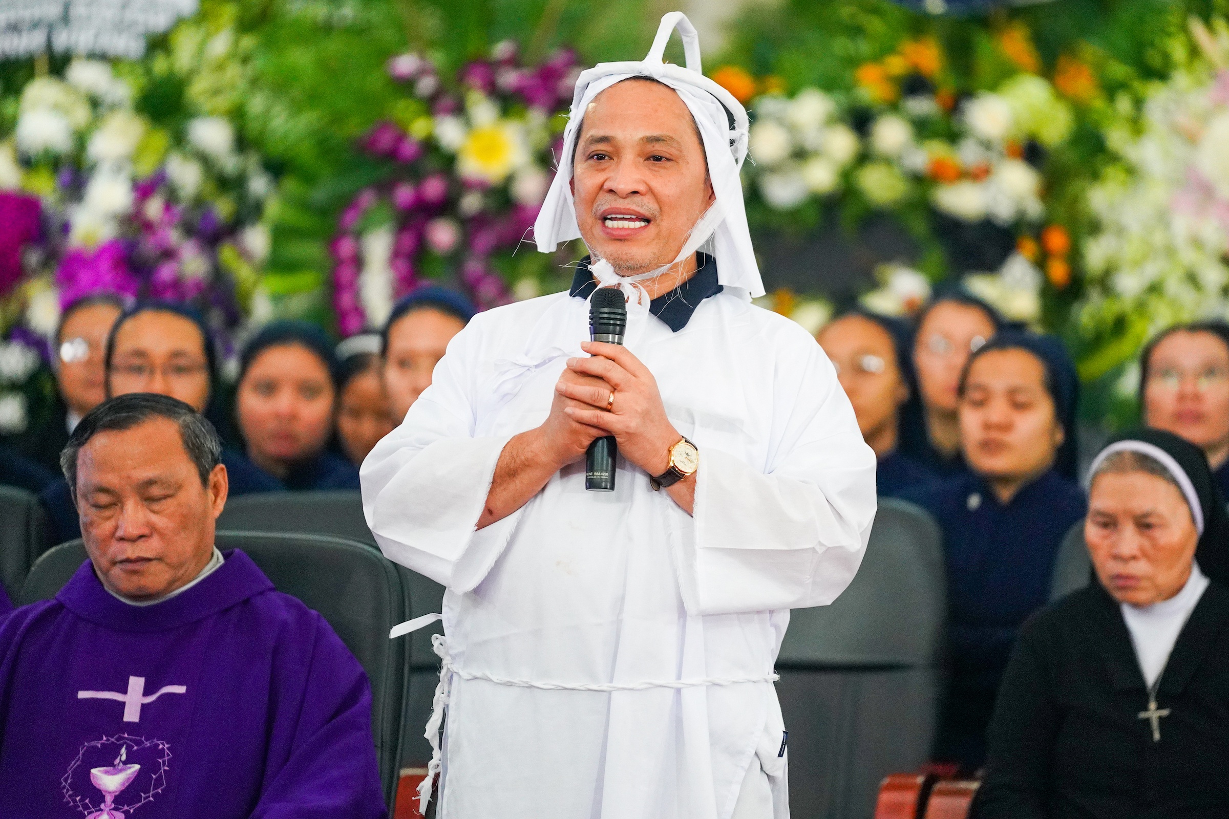 NSND Ly Huynh qua doi anh 4