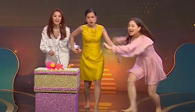 Lam Vy Da bi phan ung vi thai do kho chiu tren song truyen hinh hinh anh