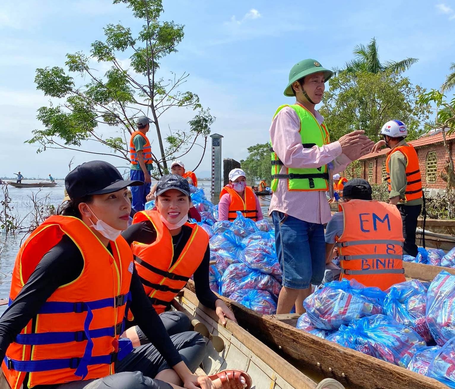 sao Viet ra mien Trung anh 3