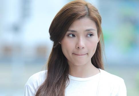 Thuy Diem bi chi trich lam mau khi di tu thien anh 3