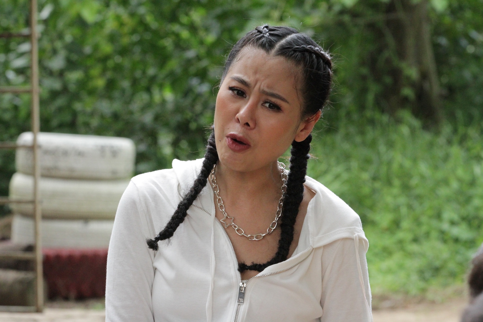 Nam Thu thua nhan tung mat ban be vi nong tinh hinh anh