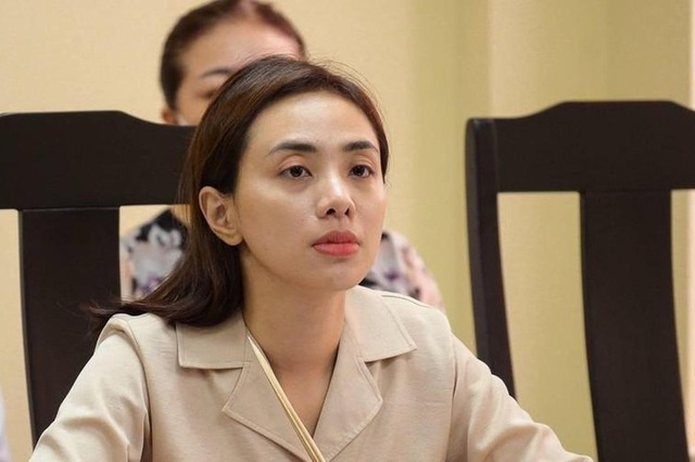 Miko Lan Trinh phai boi thuong 60 trieu dong cho ong bau Hoang Vu hinh anh