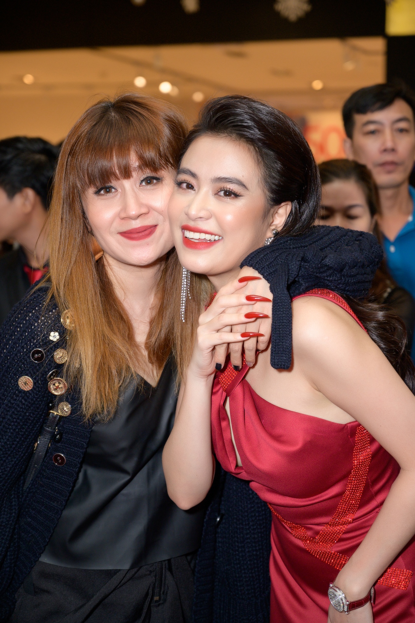 Hoang Thuy Linh Trai tim quai vat anh 3