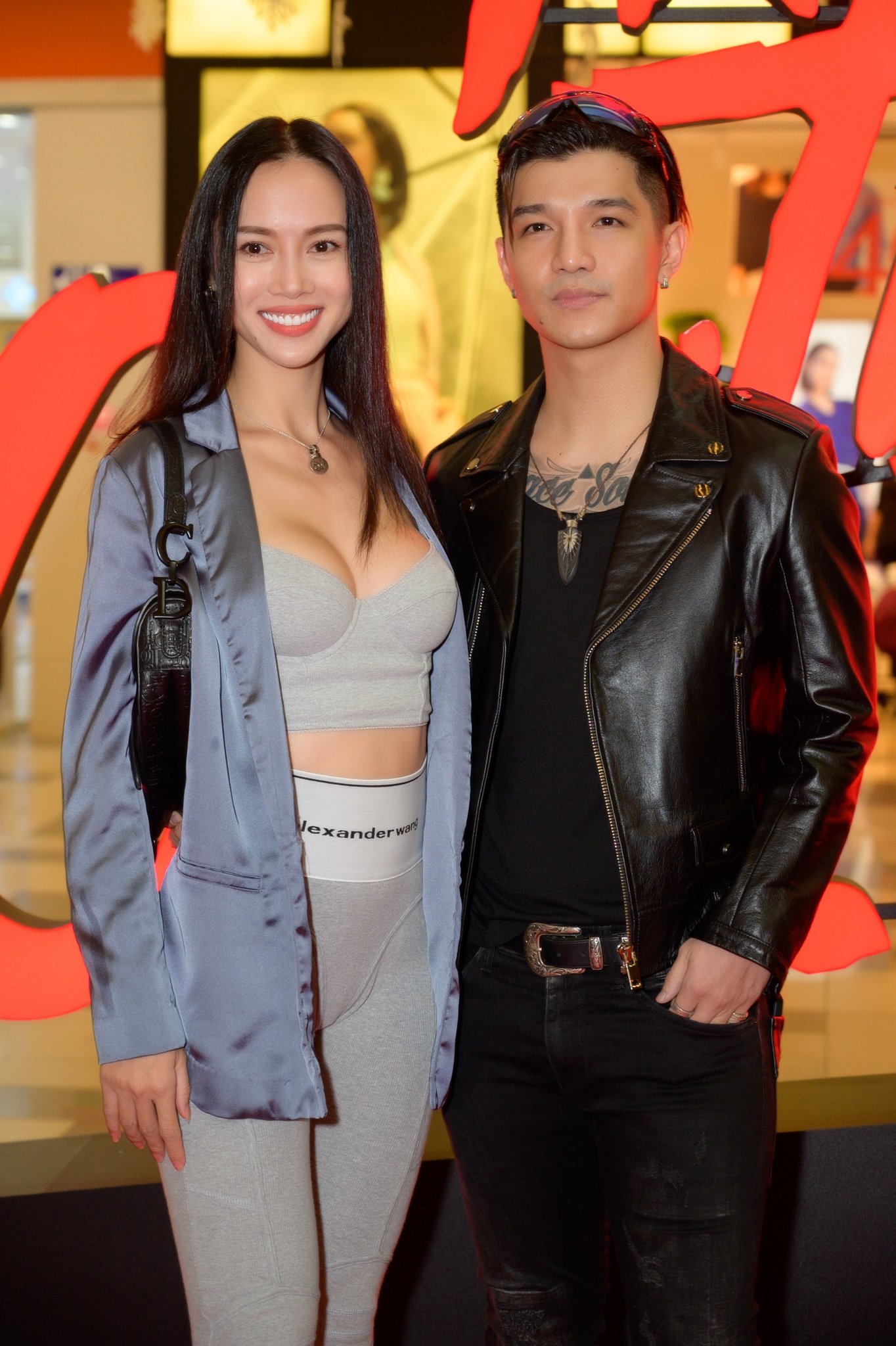 Hoang Thuy Linh Trai tim quai vat anh 11