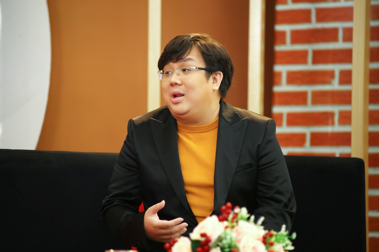 Gia Bao xin loi Chi Tai anh 2