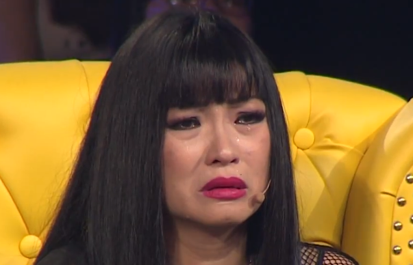 Ca si Phuong Thanh xin loi nguoi dan Quang Ngai hinh anh