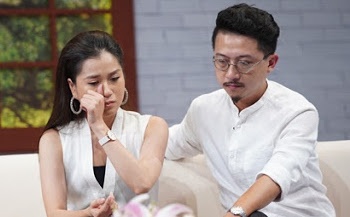 Lam Vy Da bi lap nhom tay chay hinh anh