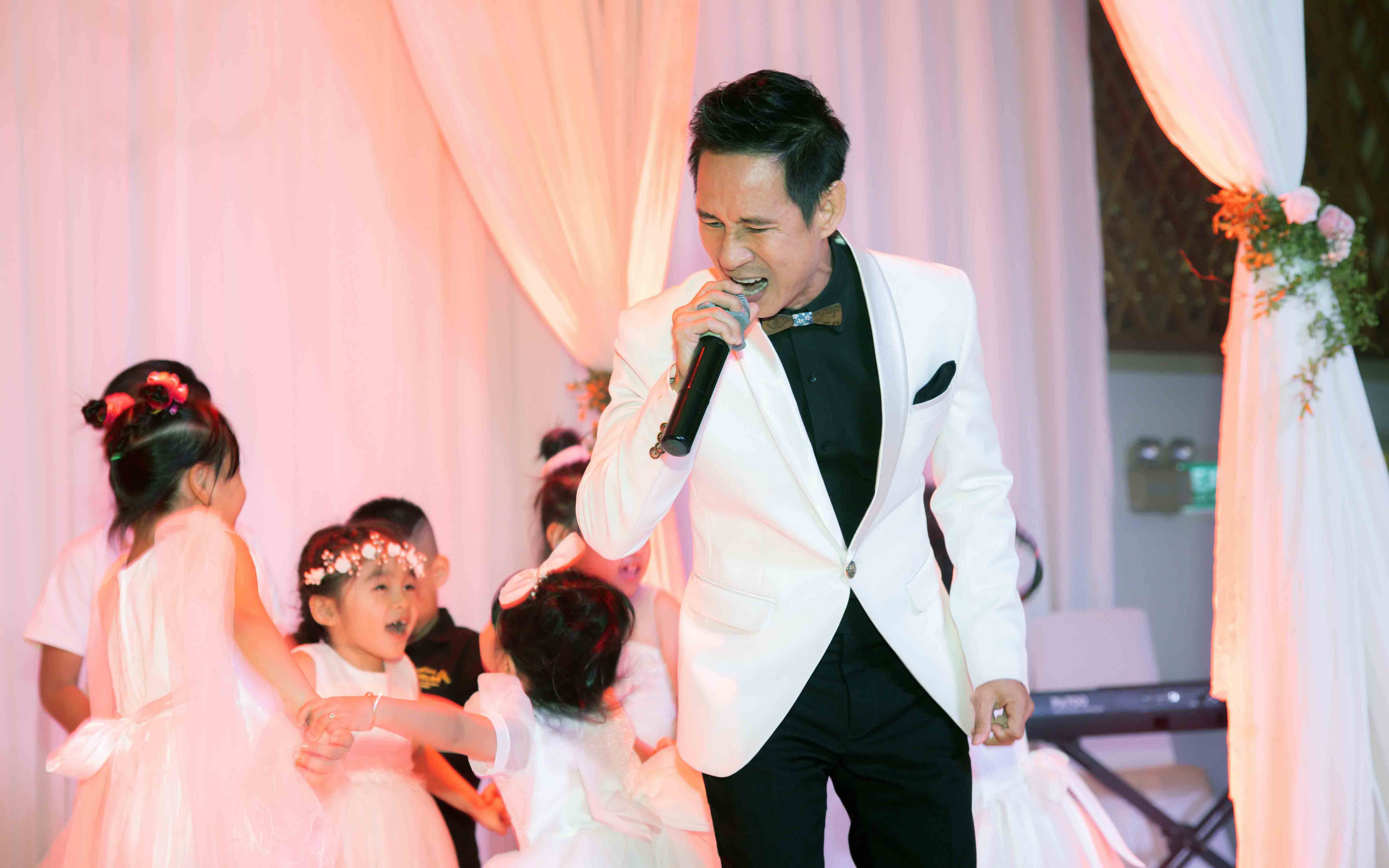 Ly Hai du tiec cuoi Ly Hoang anh 5