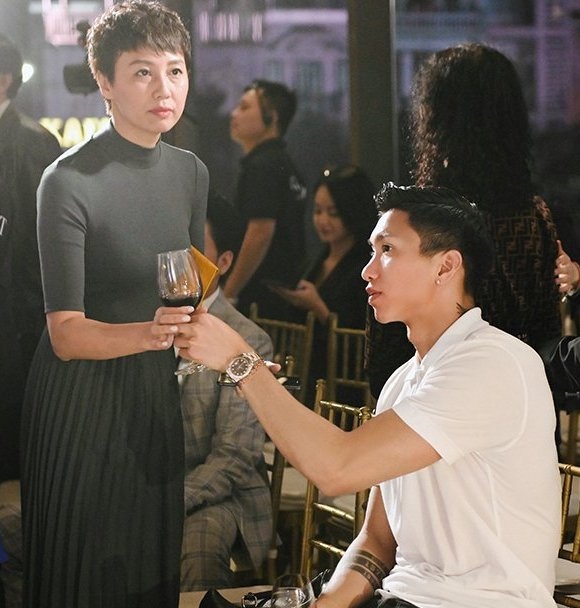 Doan Van Hau di xem Doan Hai My dien thoi trang anh 3