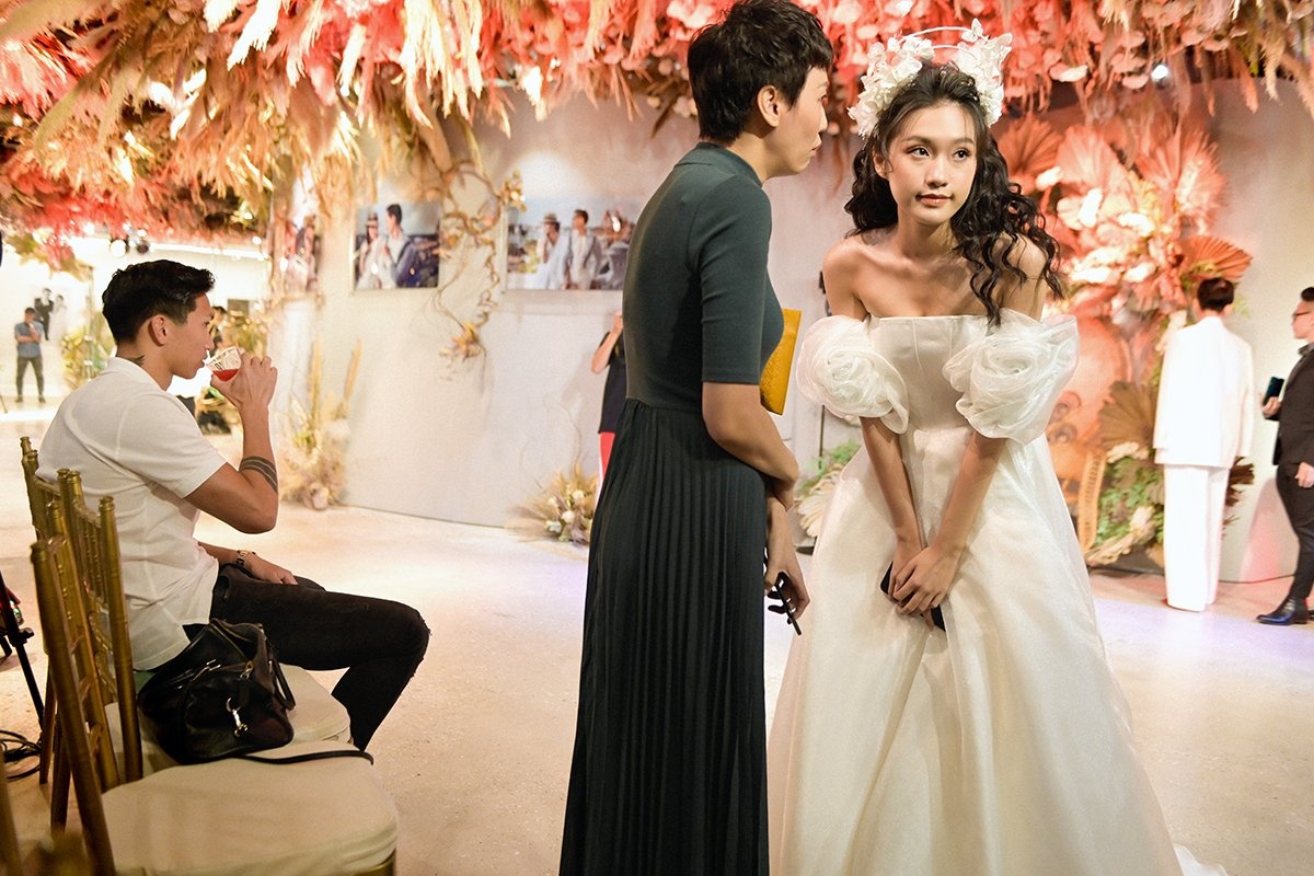 Doan Van Hau di xem Doan Hai My dien thoi trang anh 4