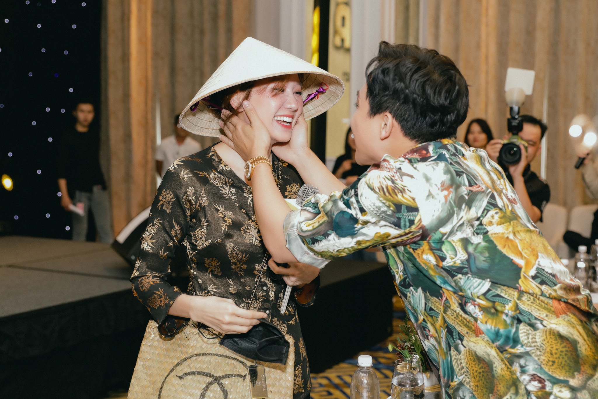 Tran Thanh lam phim Bo gia anh 1