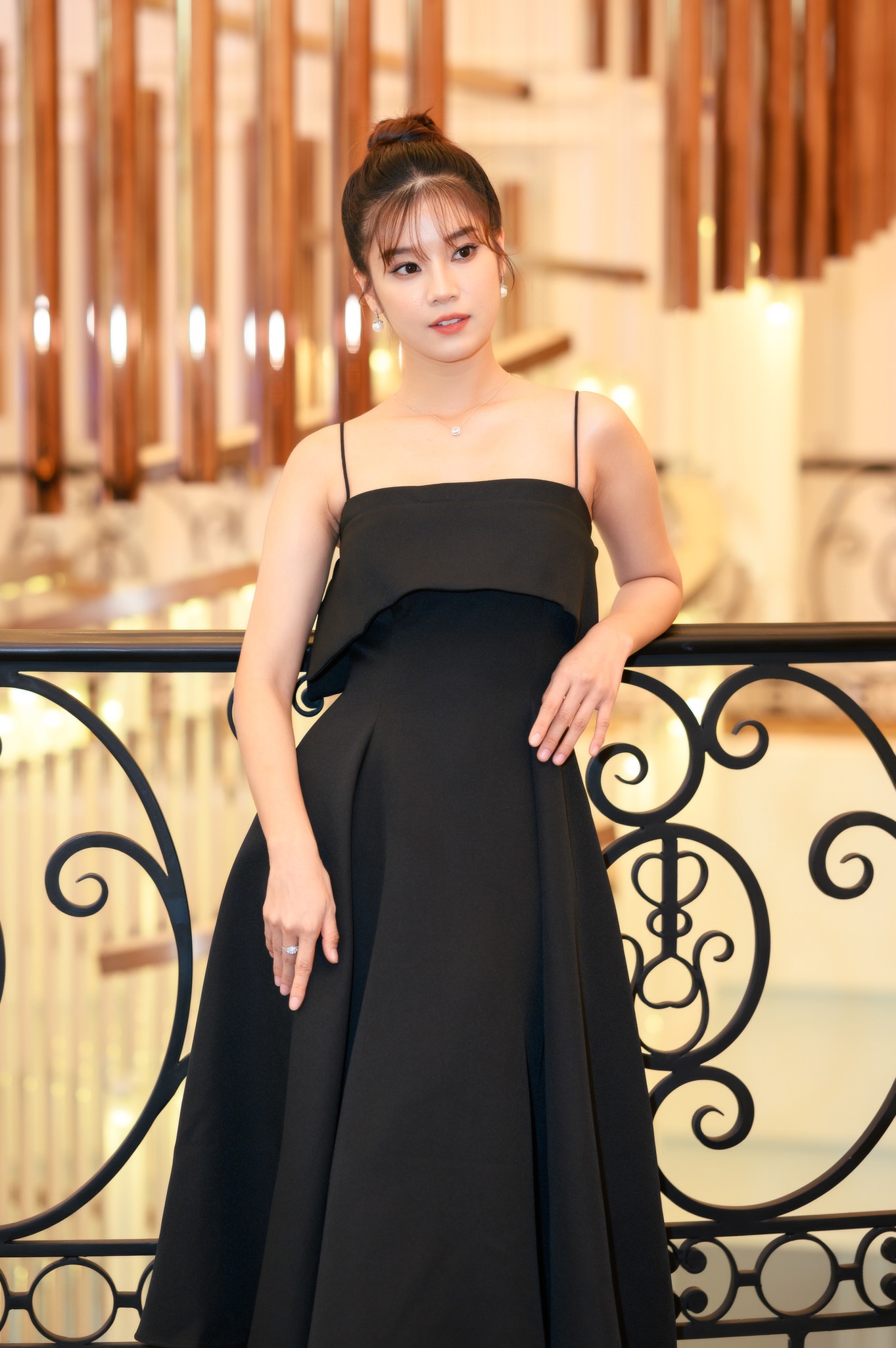 Hoàng Yến Chibi đóng Người cần quên phải nhớ ảnh 2 Hoang Yen Chibi dong Nguoi can quen phai nho anh 2