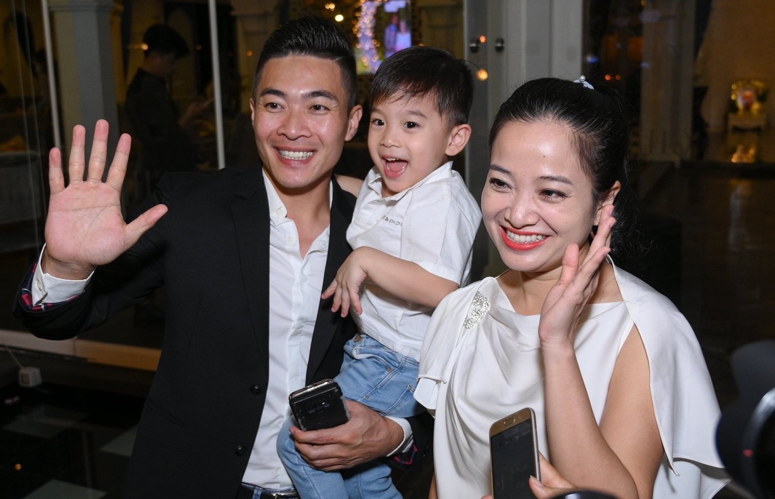 Dan sao du dam cuoi Quy Binh anh 1