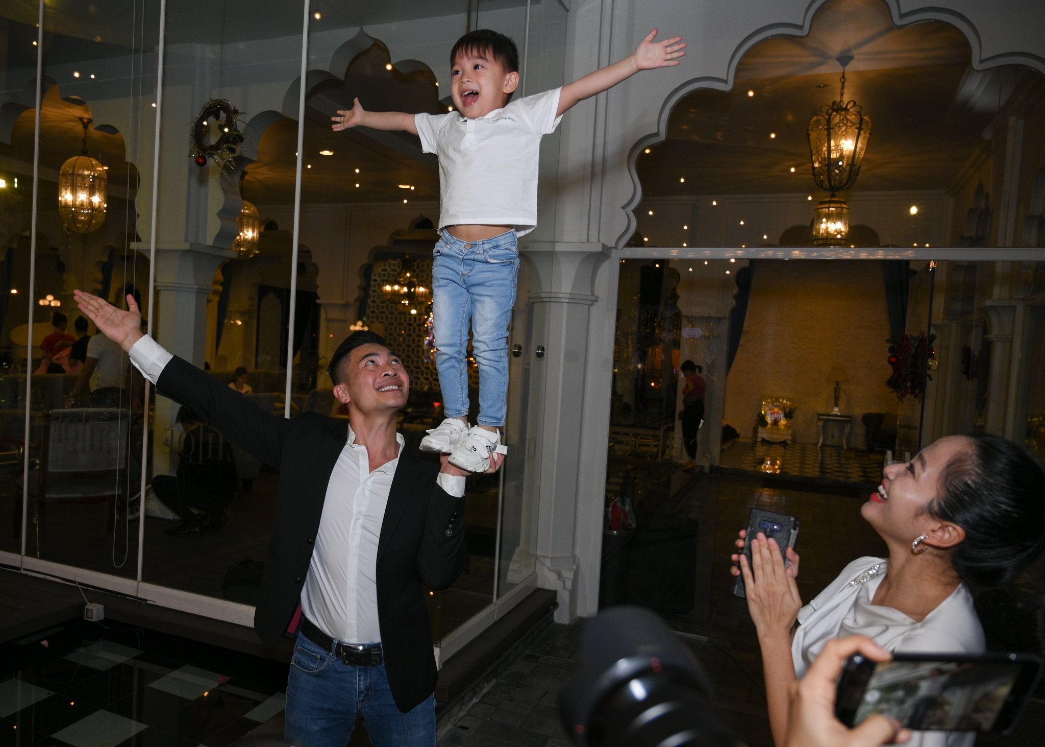 Dan sao du dam cuoi Quy Binh anh 2