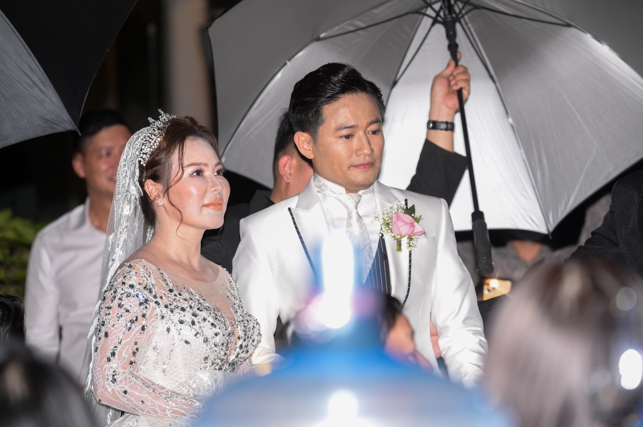 Dam cuoi Quy Binh anh 8