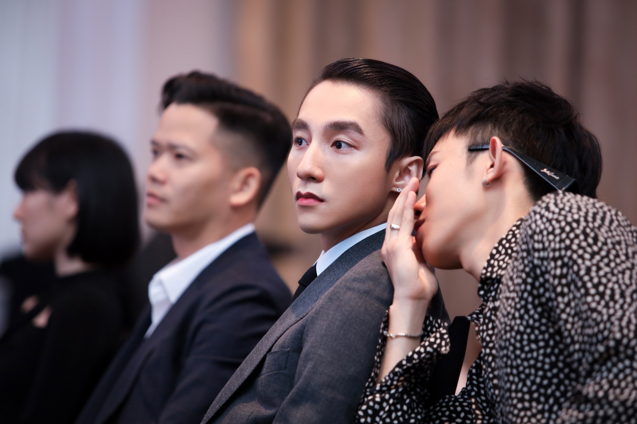 Son Tung ra mat truyen tranh Lac troi anh 3