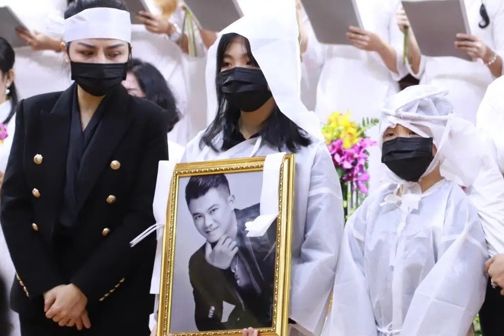 Gia dinh da nhan tro cot cua Van Quang Long hinh anh