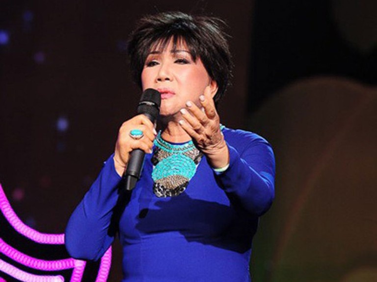 danh ca Le Thu nhiem Covid-19 anh 1