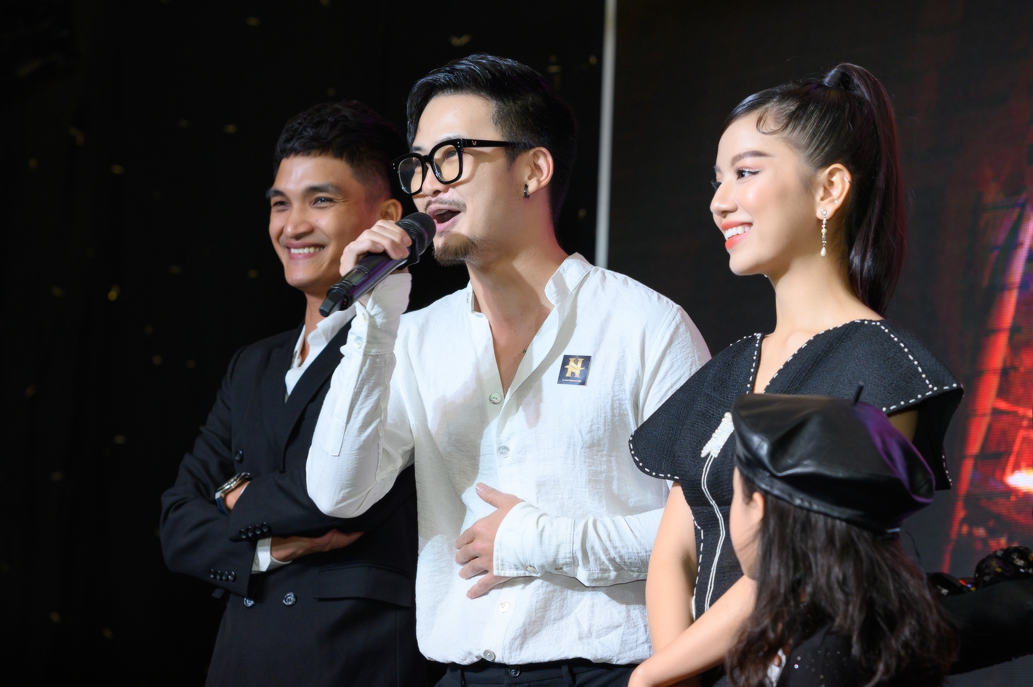 Ly Hai ra mat Lat mat: 48h anh 9