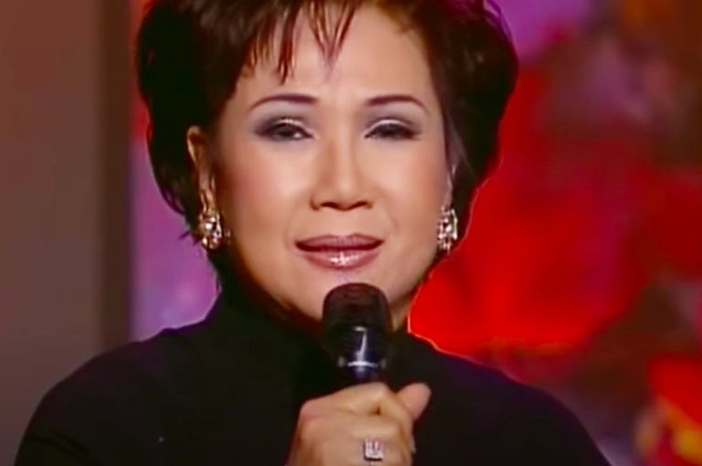 Danh ca Le Thu qua doi hinh anh