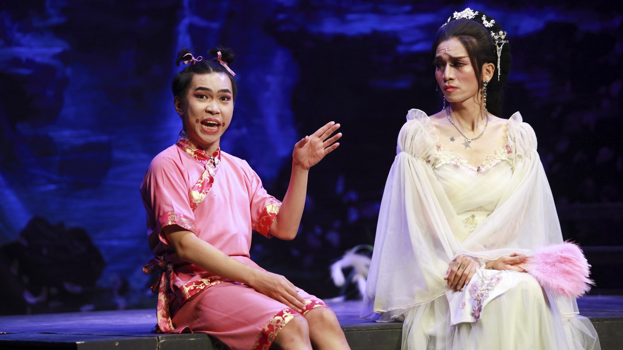 San khau dong cua anh 1