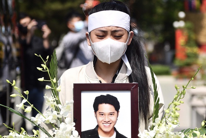 Ban gai va gia dinh tien biet dien vien Hai Dang hinh anh