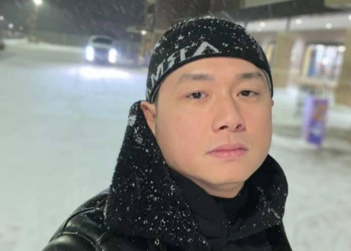 Han Thai Tu phai o nho nha ban vi bao tuyet tai Texas hinh anh