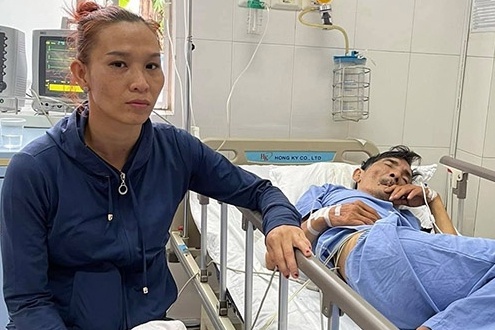 Vo Thuong Tin: 'Anh doi ra vien vi khong co tien' hinh anh