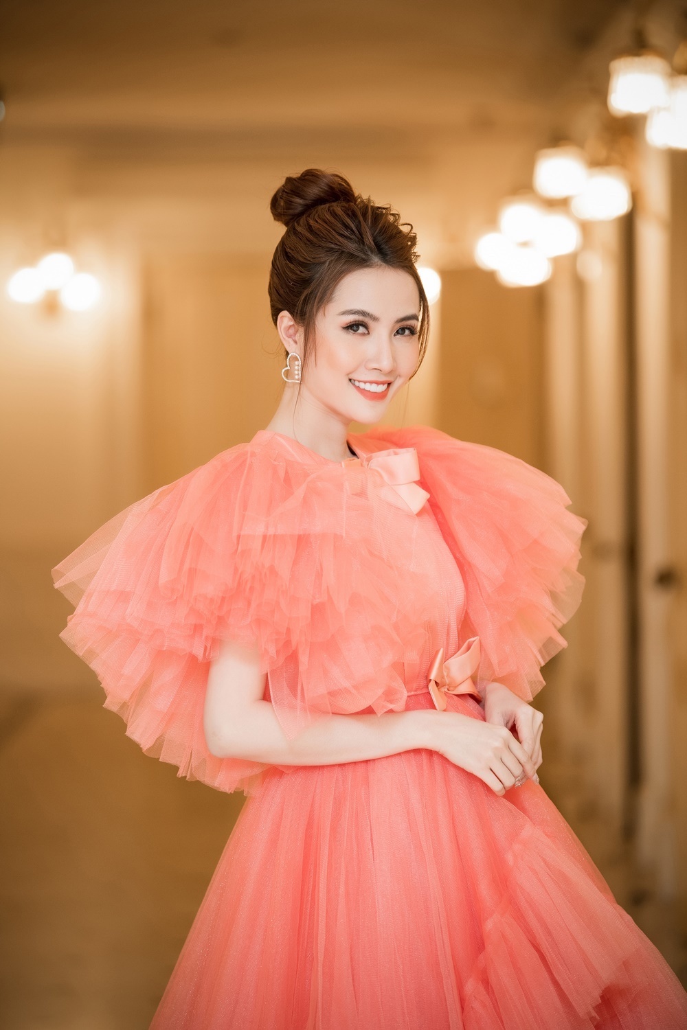 Phan Thi Mo dong canh nong anh 2