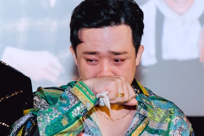 Tran Thanh: 'Moi lan phim cham tien do, toi mat ca ty dong' hinh anh