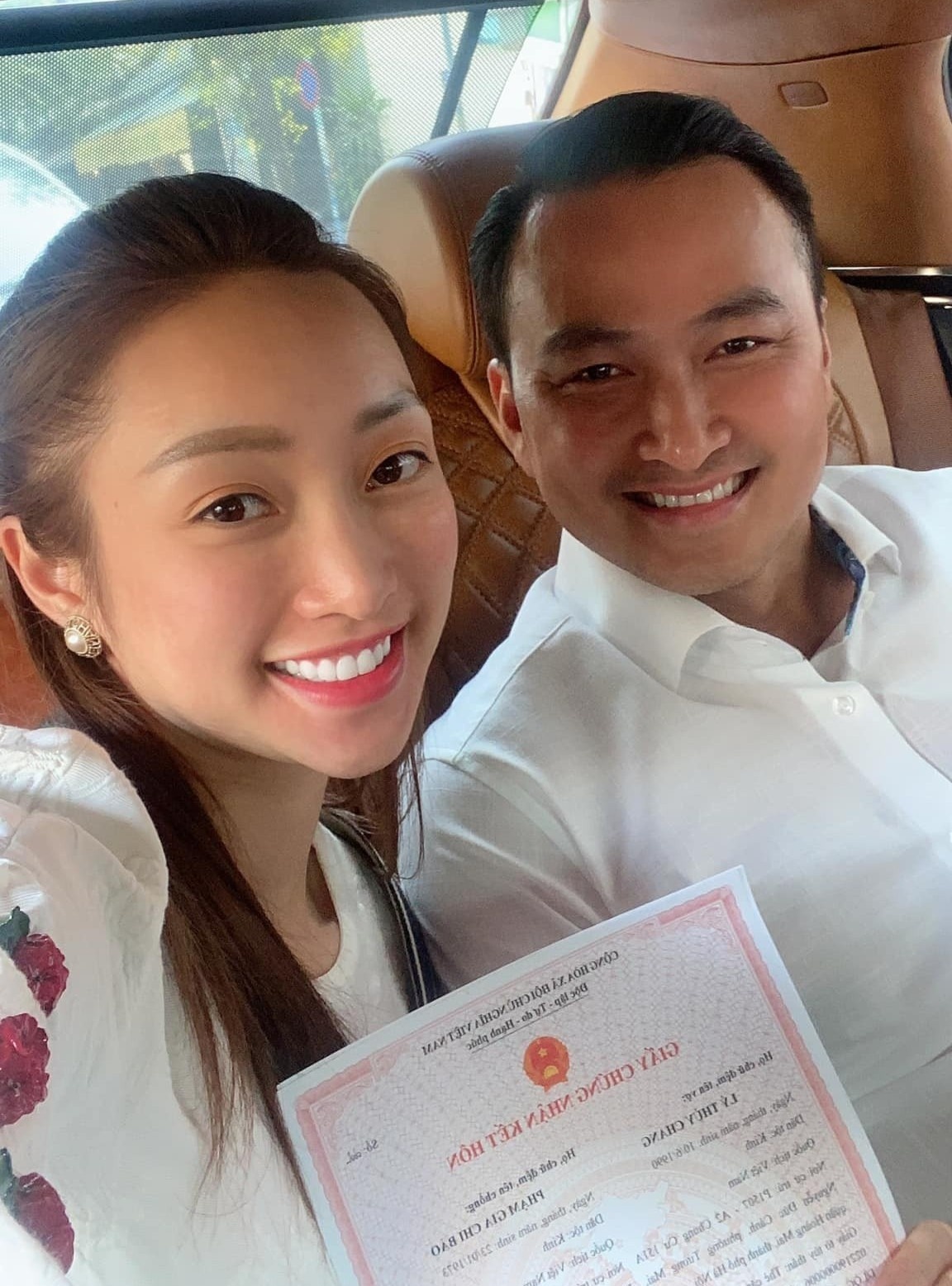 Chi Bao dang ky ket hon voi Ly Thuy Chan anh 1