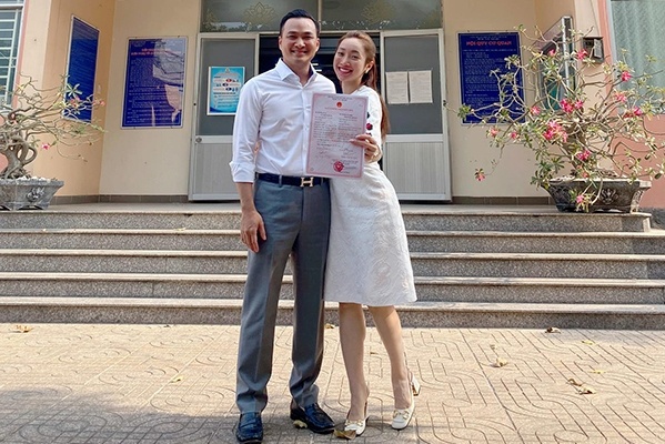 Chi Bao dang ky ket hon anh 1