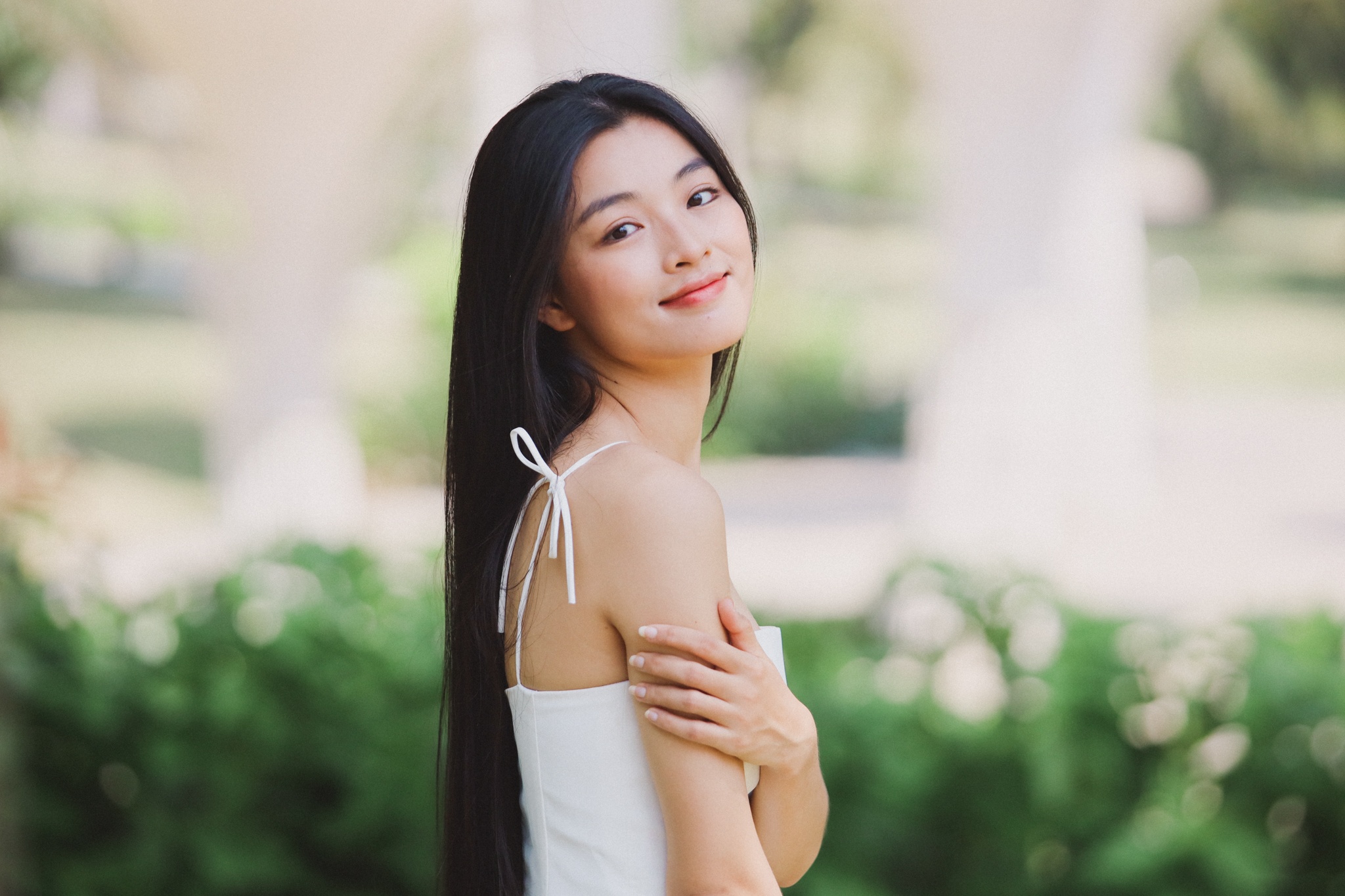 Lan Thy dung hoc truong y anh 5