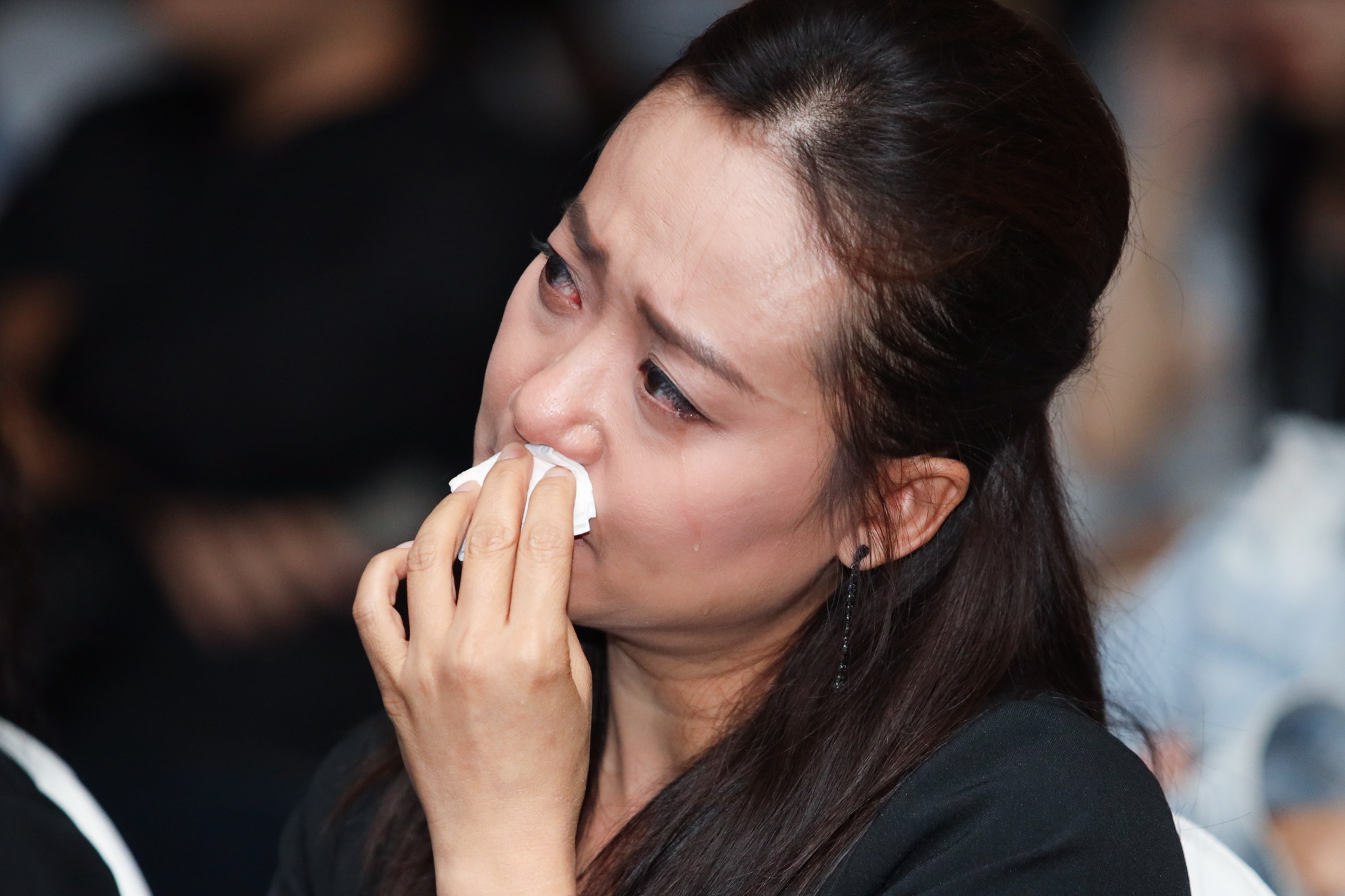 Nha Phuong khoc o hop bao anh 8