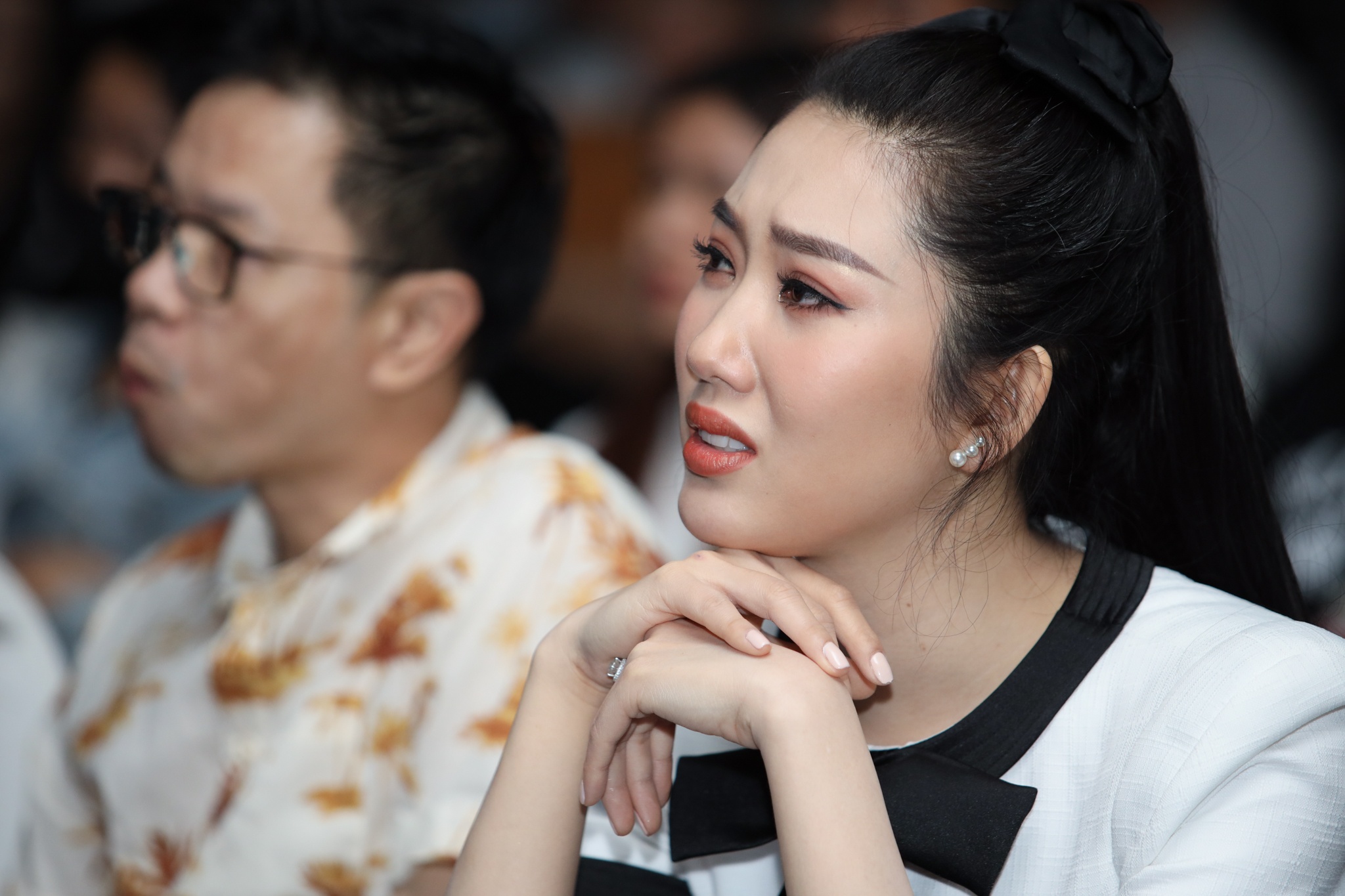 Nha Phuong khoc o hop bao anh 6