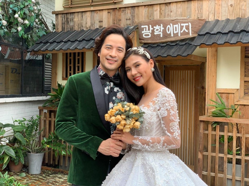 Nu dien vien phu song truyen hinh anh 2