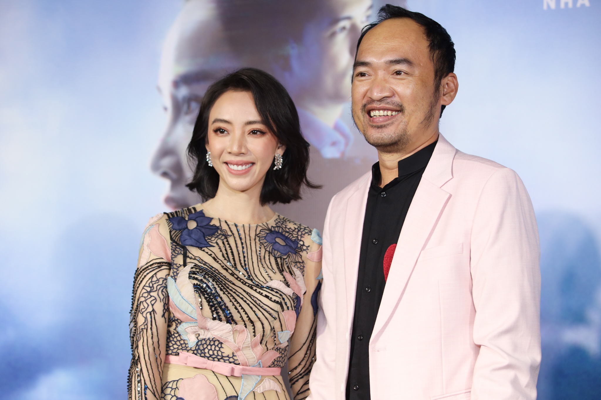 Thuy Ngan cung Truong The Vinh di xem phim anh 9