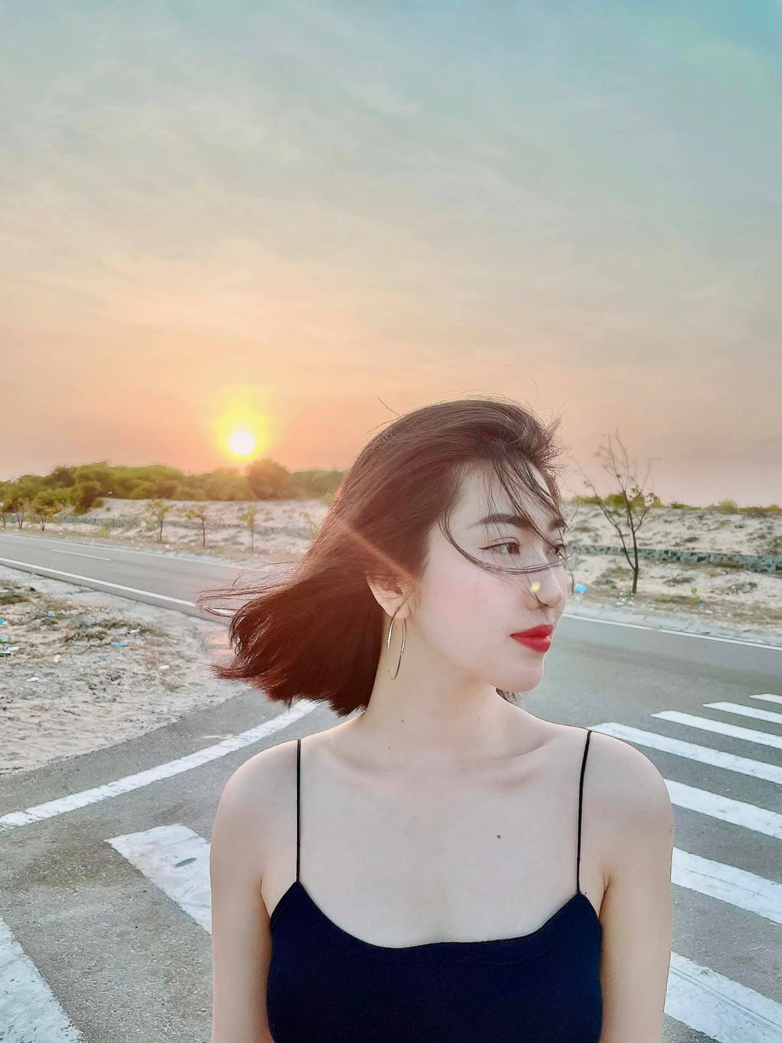 Thuy Ngan don tuoi 30 anh 12