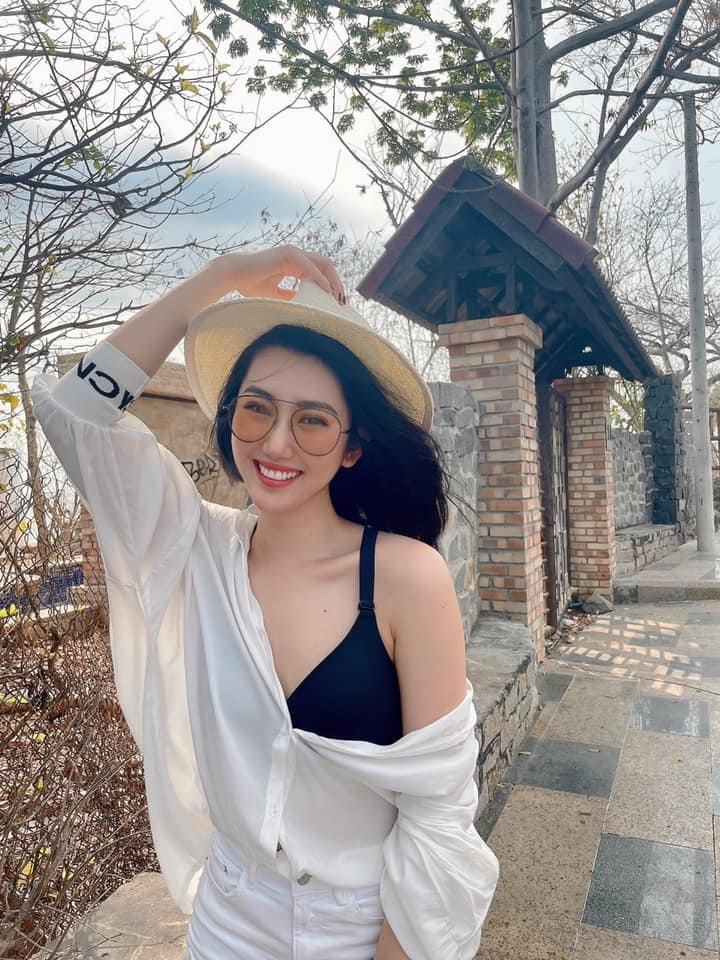 Thuy Ngan don tuoi 30 anh 11