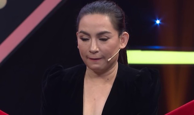 Phi Nhung: 'Toi phai xin loi khan gia vi dang hat bi mat giong' hinh anh