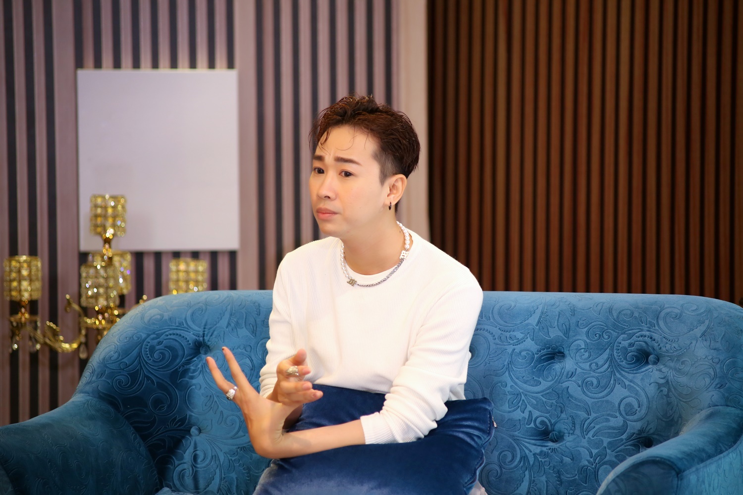 Hai Trieu gia gai anh 1