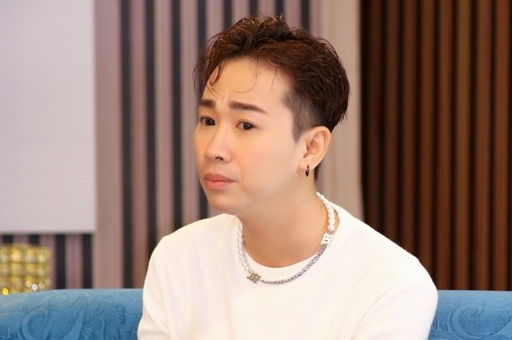 Hai Trieu: 'Gia gai nhieu so khan gia quen guong mat dan ong cua toi' hinh anh