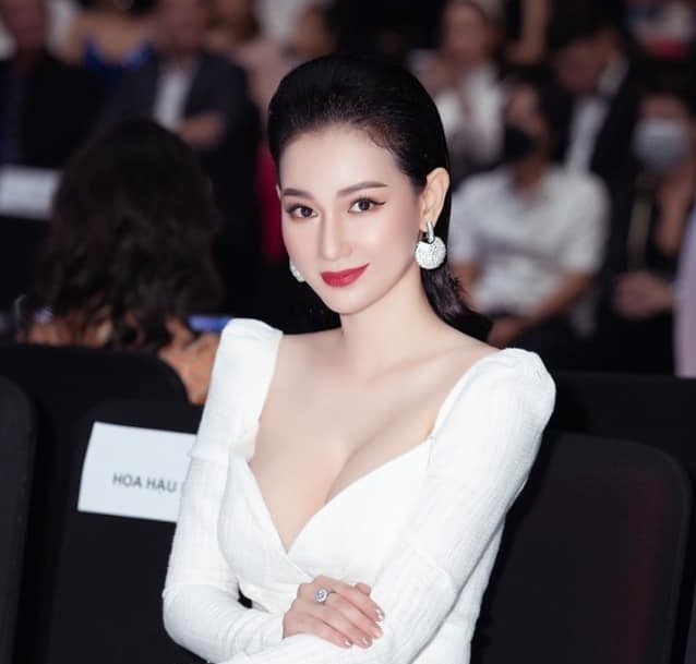 MC Quynh Chi bi ung thu tuyen giap anh 2