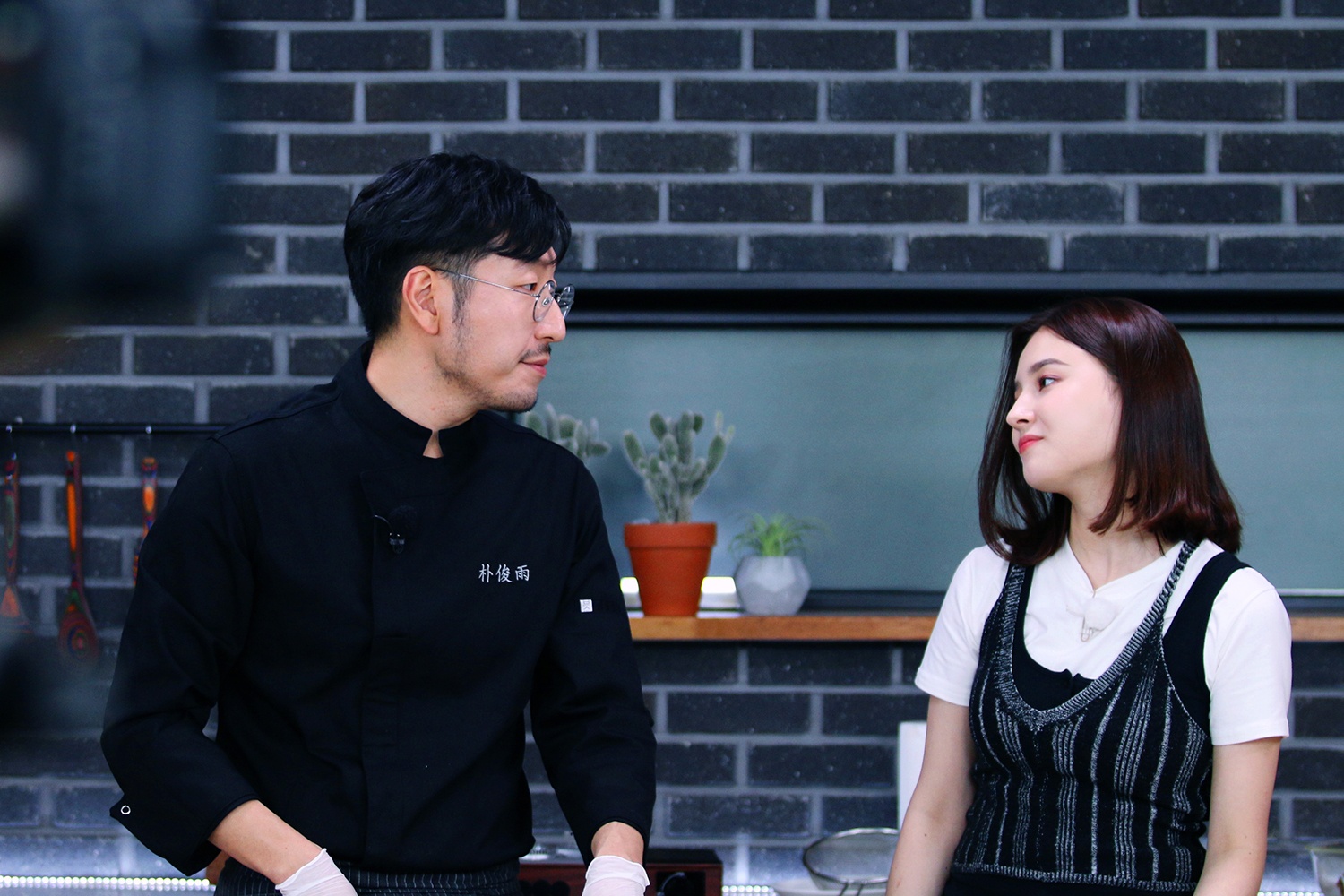 Nancy tham gia show sau vu lo anh nhay cam anh 3