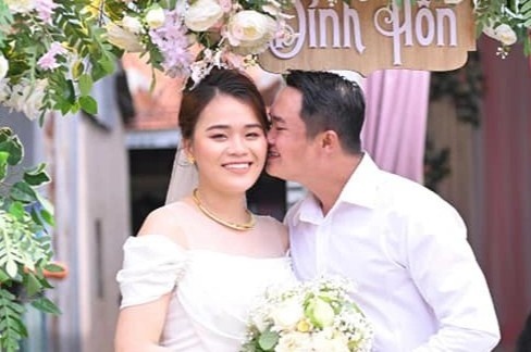 Le dinh hon cua quan quan Thach thuc danh hai Ngan Thao hinh anh