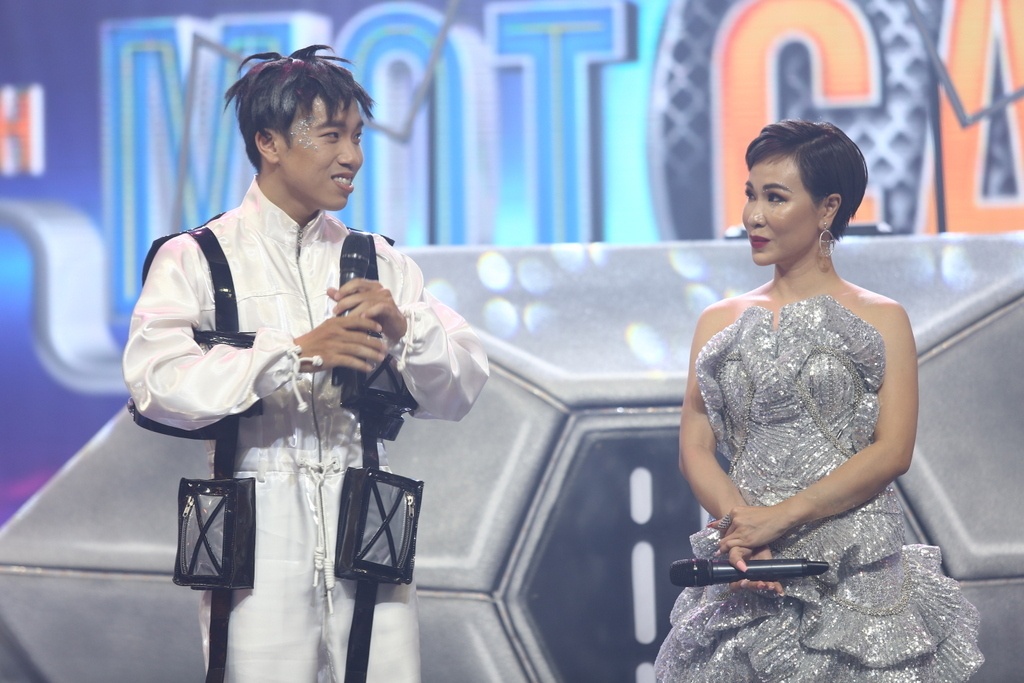 Do An quan quan Troi sinh mot cap mua 5 anh 2