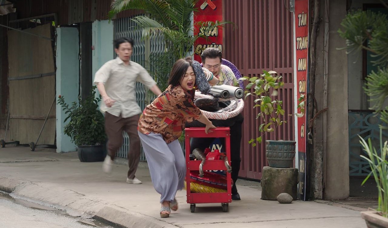 Khan gia phan ung voi Cay tao no hoa anh 1